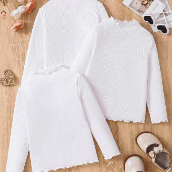 T-shirts ajustés à col volant